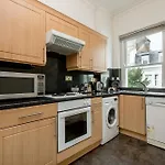 Spacious, Calm One Bedroom